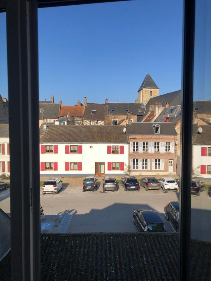 Ferienwohnung Chez Jules ,Parking gratuit, 3ème Etage Saint-Valéry-sur-Somme Exterior foto